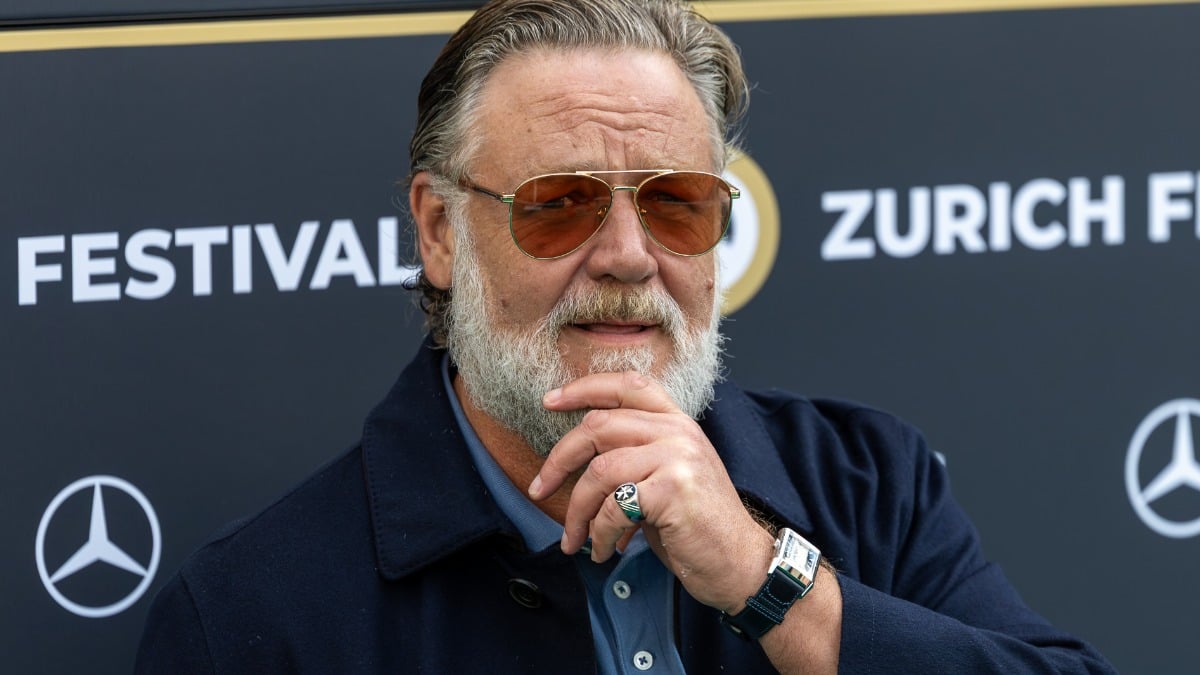 Russell Crowe Deliciously Calls Out TMZ For Lying About Him and Fans