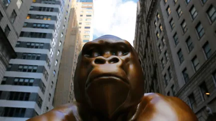 harambe statue