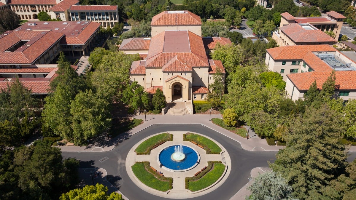 Stanford&rsquo;s Graduation Ceremony Turned Into a Mass Protest as Students Staged a Walkout During the Google CEO&rsquo;s Keynote