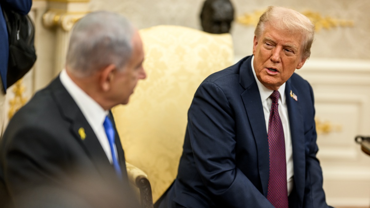 Trump Is Boasting About a Secret 100-Million-Barrel Oil Operation That Defies Every Known Rule of Naval Logistics
