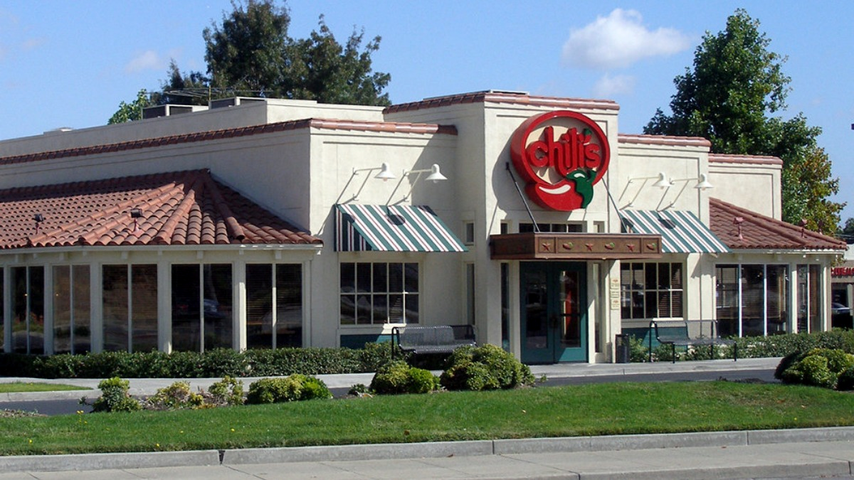 North Carolina Woman Asked Chili's Server to Customize Her Son's Sandwich. Then The Server Started Attacking Her. 'You Are Biting My Head Off'