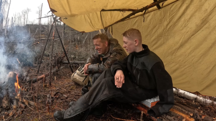 Outdoor Tom goes on solo camping trip to Alaska. His dad coming to his rescue won social media over.