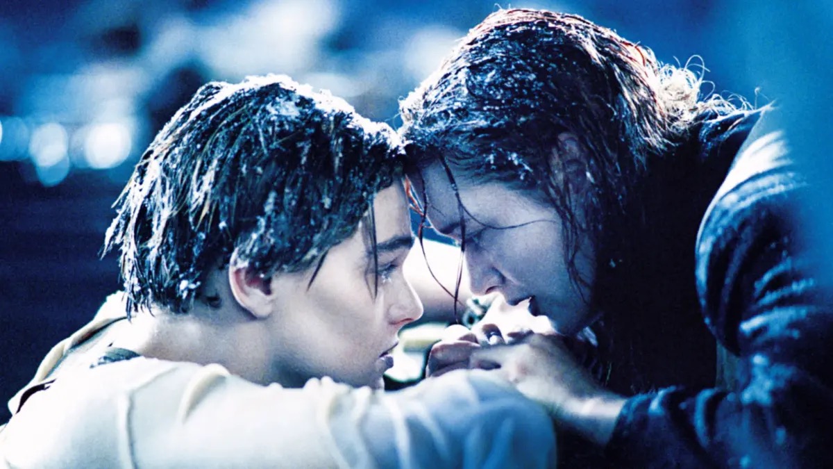 Jack freezes to death while holding onto the door in "Titanic"