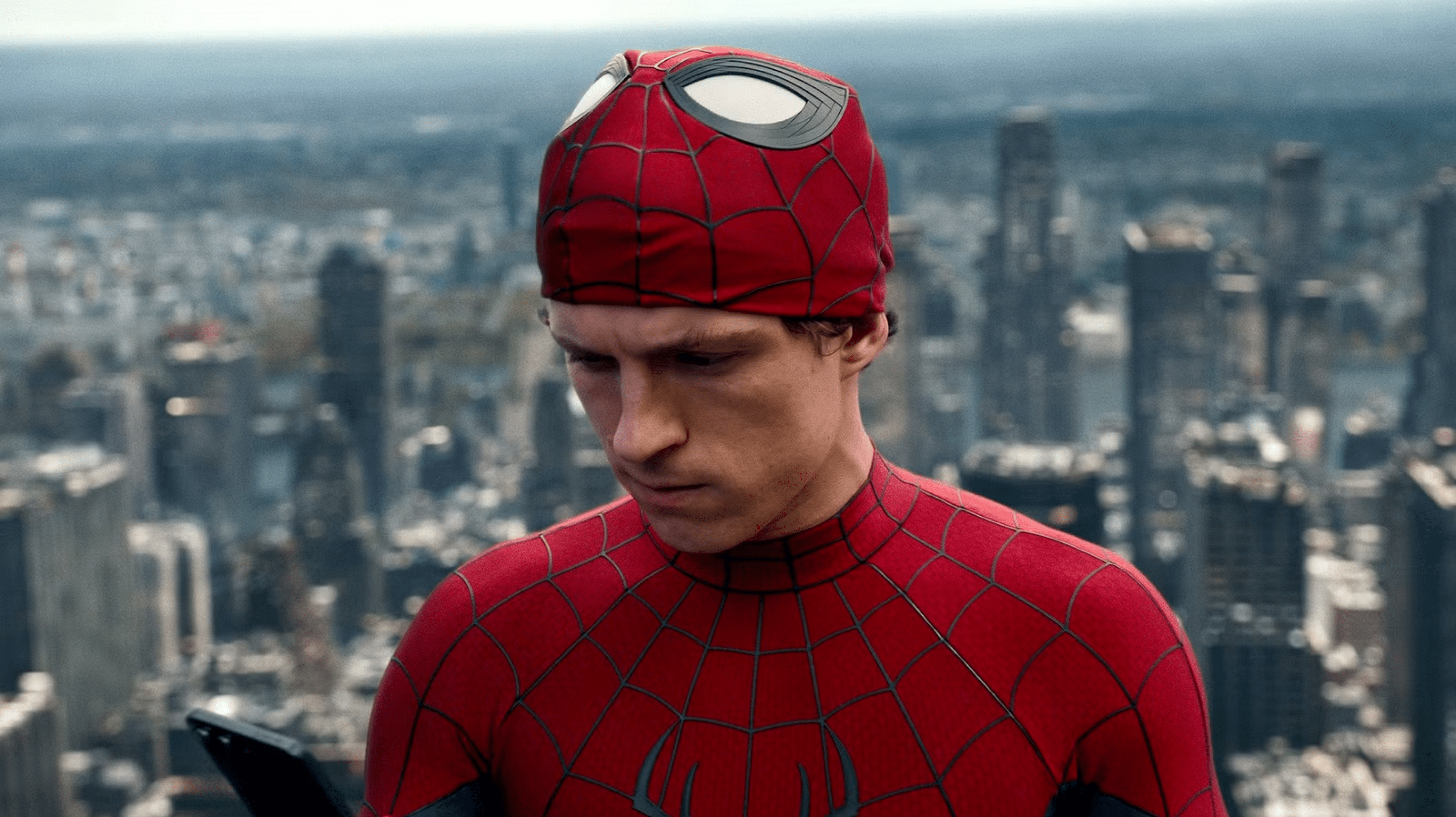 peter parker texting in nyc