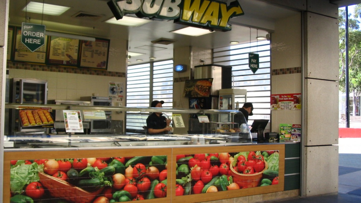 A Subway Customer Refused to Accept Being Shorted Four Cents, and People Had Tho...