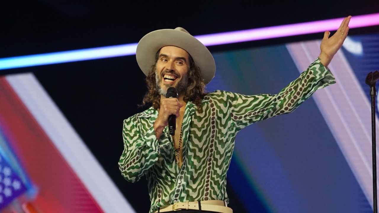 themarysue.com - Terrina Jairaj - Radio worker allegedly assaulted by Russell Brand in mid-2000s