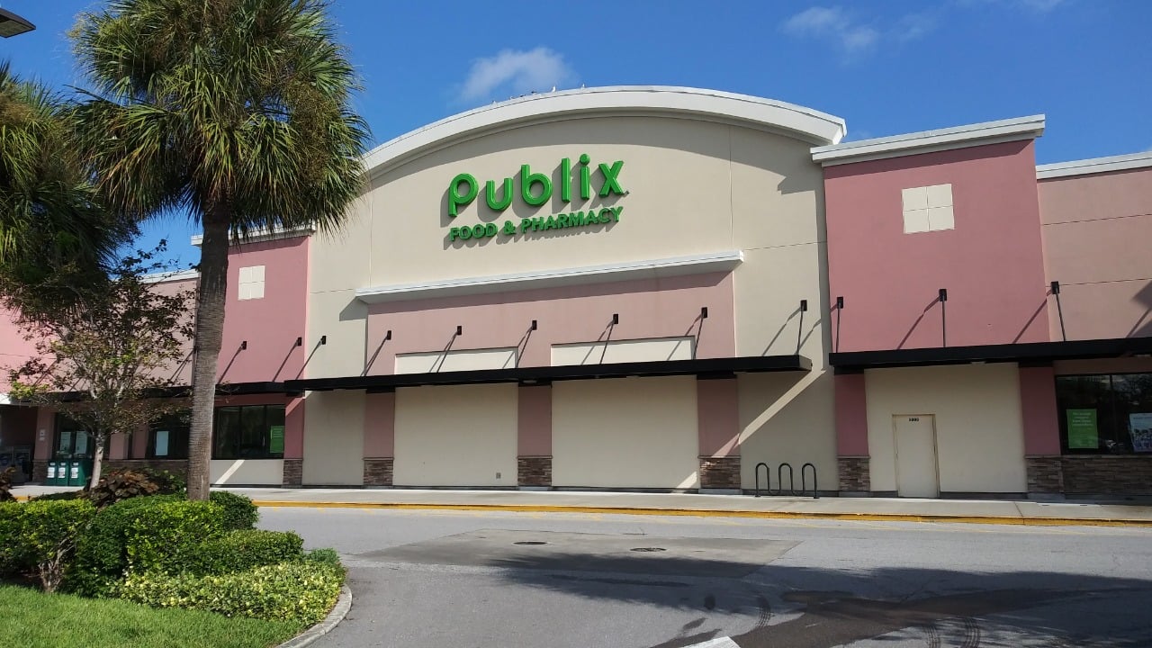 Florida man allegedly attacks elderly Publix shopper with box cutter for bizarre...